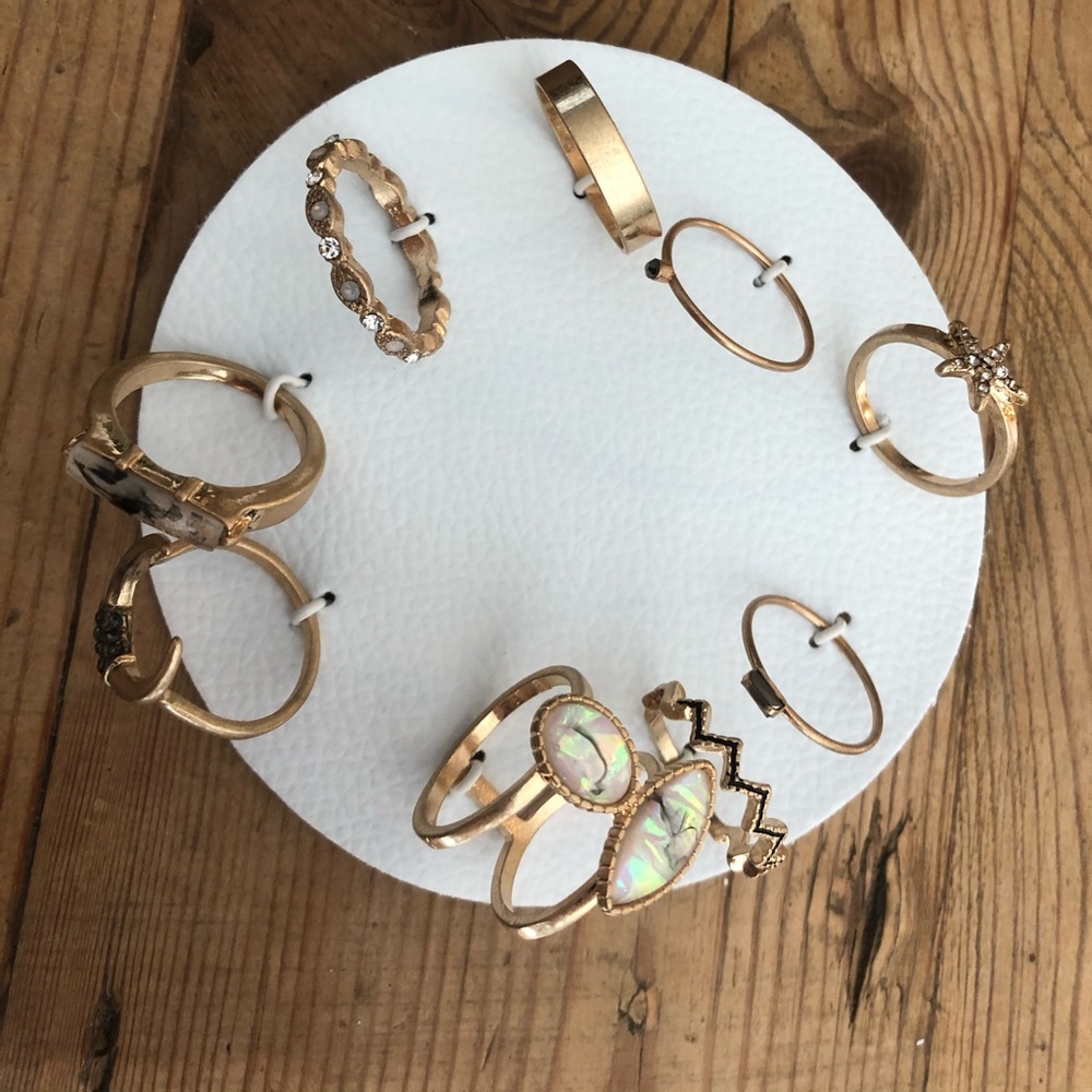 Free People Ring set
